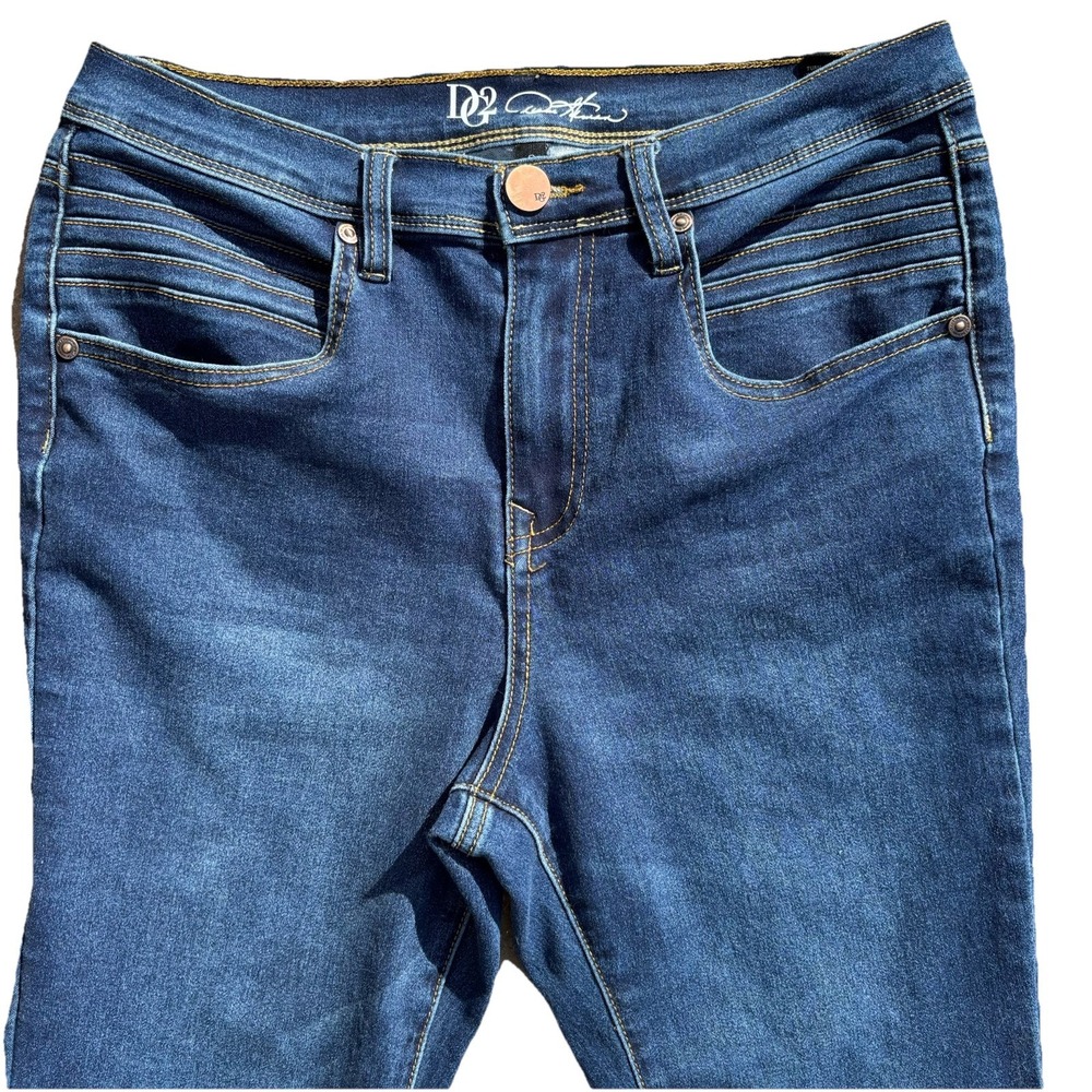 DG2 Diane Gilman Jeans Size 8/30x31 Bootcut Stretch Denim Blue Jeans Women's - Picture 2 of 10